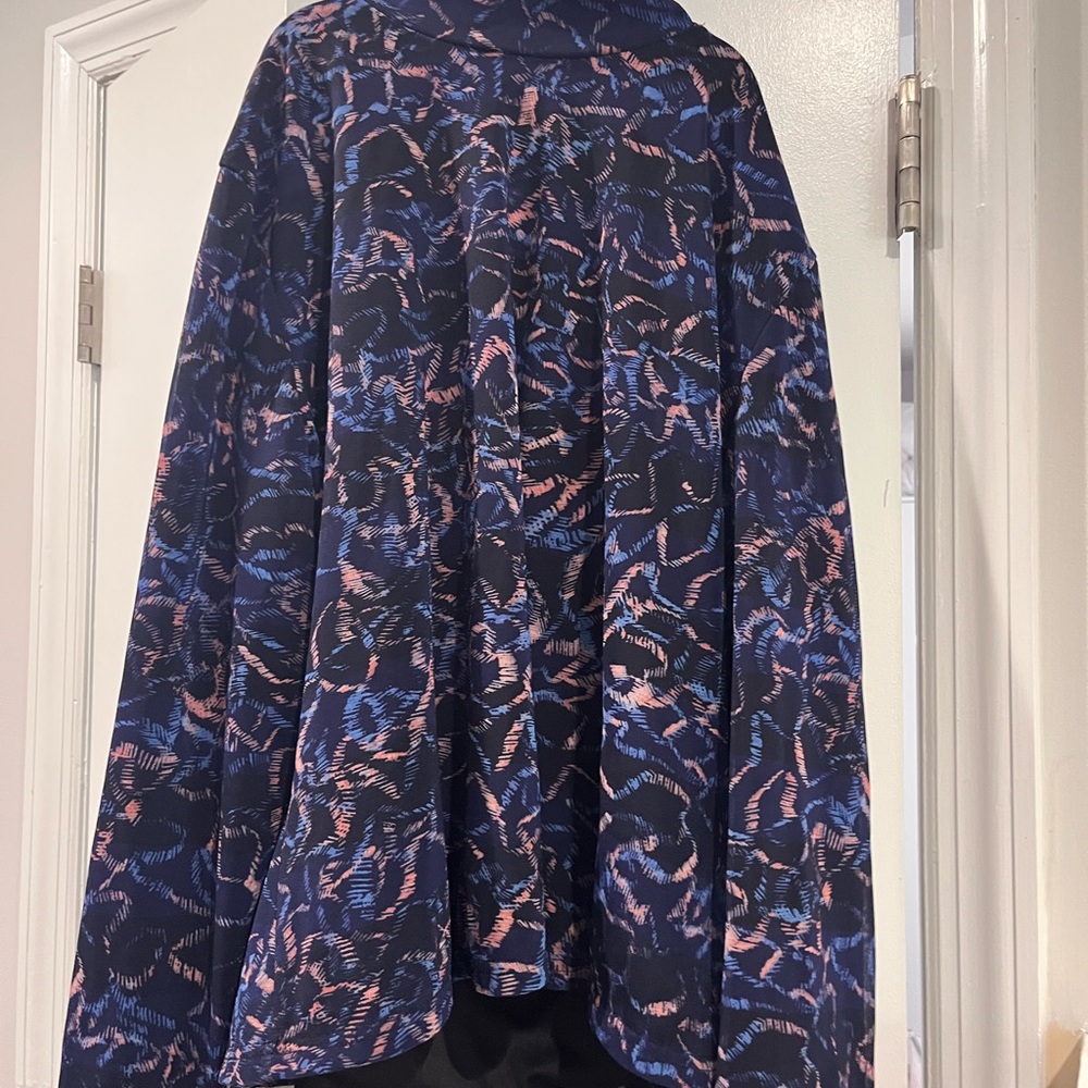 Elegant Women’s Multicolored Shirt – Size 4x – Classic & Versatile
